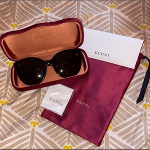 Women’s GUCCI sunglasses